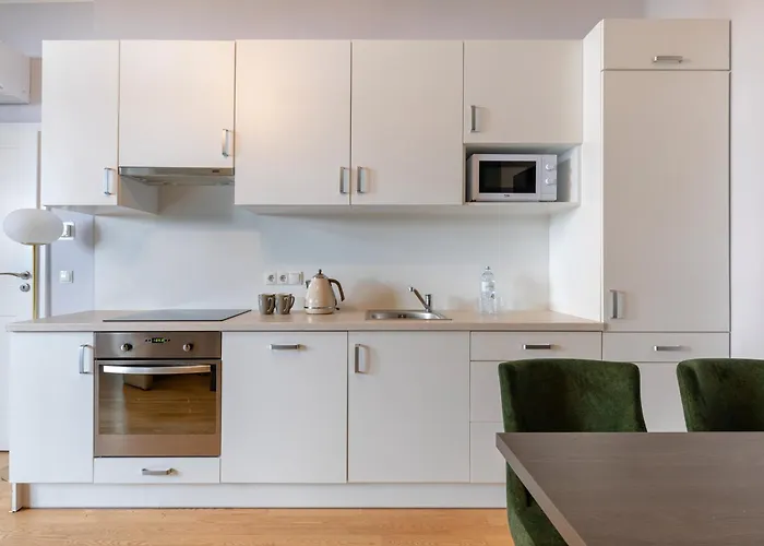 numa I Strauss Apartments